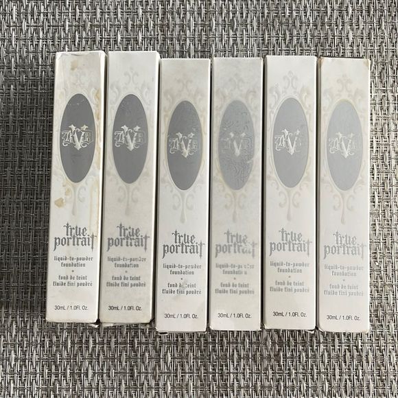 KatVonD True Portrait Liquid To Powder Foundation - Picture 1 of 4